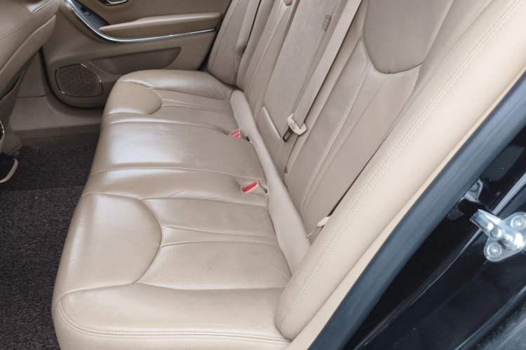 Used Roewe 950 2012 2.4L Luxury Edition
