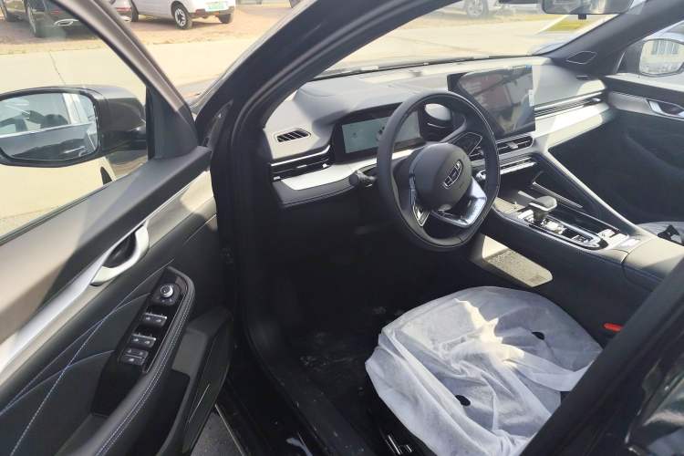 Used Geely Auto Preface 2026 Model Oriental Yao 1.5TD Kunlun Edition Driver Seat