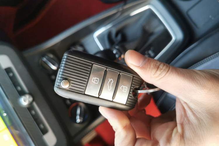 Used MG ZS 2018 1.5L Automatic Luxury Edition China V Standard