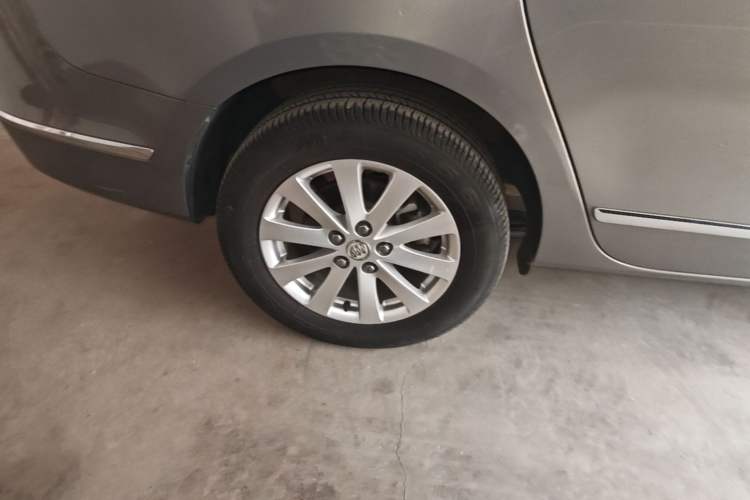 Used Buick GL8 2018 28T Luxury Model China VI Standard Right Rear Wheel Hub