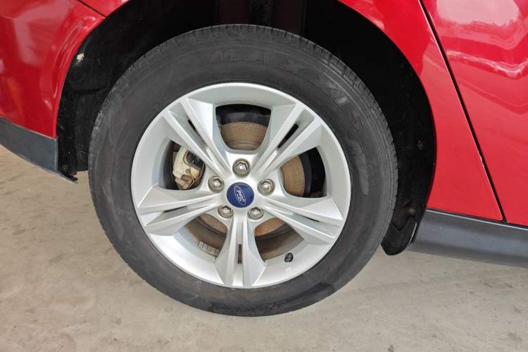 Used Ford Focus 2017 Hatchback 1.6L Automatic Comfort Plus SmartDrive Edition Right Rear Wheel Hub