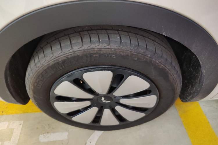 Used Wuling Bingo 2025 333 km Enjoyment Version Left Front Wheel Hub