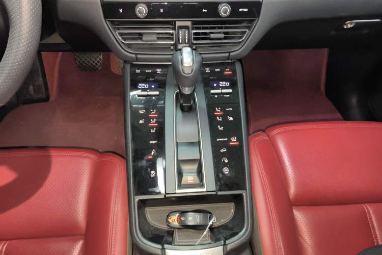 Used Porsche Macan 2023 Macan 2.0T
