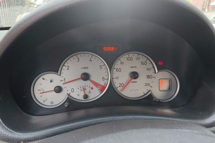 Used Citroen C2 2013 CROSS 1.6L Automatic Sport Model
