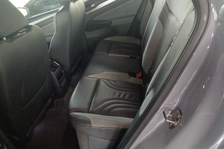 Used Volkswagen ID.4 CROZZ 2021 High-Performance PRIME Early-Bird Edition Left Rear Seat