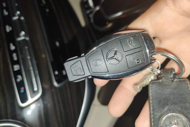 Used Mercedes-Benz V-Class 2016 V 260 Avantgarde Edition