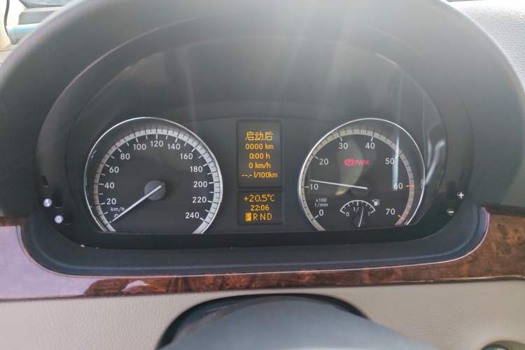 Used Mercedes-Benz Viano 2013 3.0L Comfort Edition Instrument Cluster