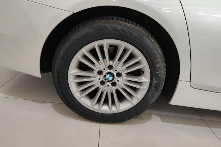 Used BMW 5 Series 2014 525Li Leading Model