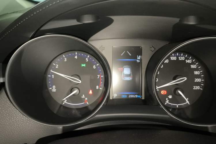 Used Toyota IZOA 2021 2.0L Yichi Version
