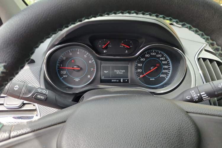 Used Chevrolet Cruze 2017 1.5L Automatic Pioneer Sunroof Edition Instrument Cluster