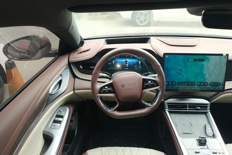 Used BYD Seal 2023 DM-i 1.5T 121km Flagship Model
