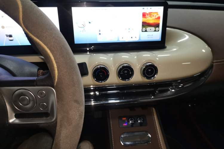 Used Wuling Bingo 2023 333 km Lingxi Connected+ Version Audio And AC Panel