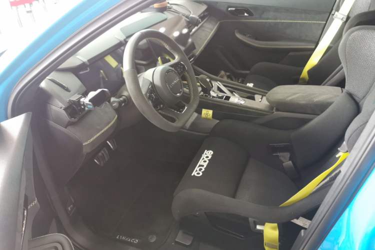 Used Lynk & Co 03 2023 03+ TCR Cyan Front-Wheel-Drive Version