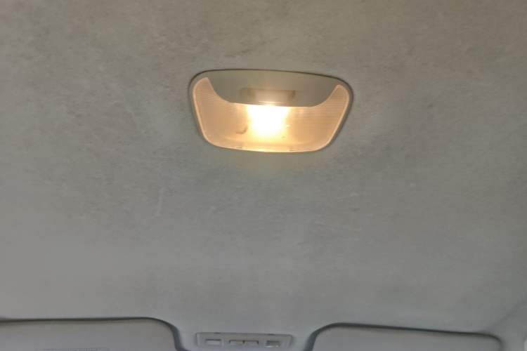 Used Soueast V3 Lingyue 2014 1.5L Manual Entry-Level Version Headliner