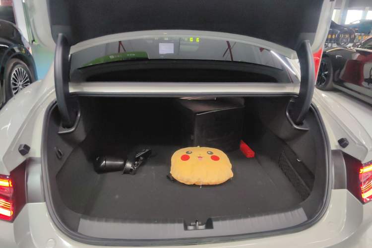 Used Xiaomi Auto SU7 2024 Rear-Drive Long-Range Intelligent Driving Version
