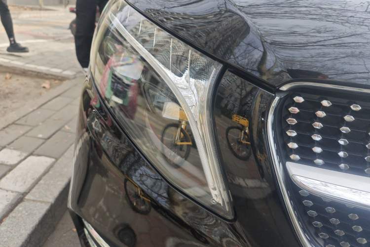 Used Mercedes-Benz V-Class 2022 V 260 L Long-wheelbase Luxury Edition Right Front Headlight