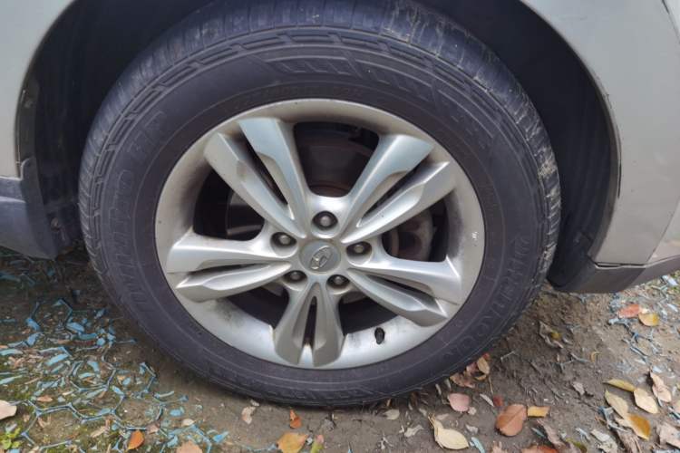 Used Hyundai ix35 2010 2.0L Automatic Two-Wheel Drive Elite Edition GLS
