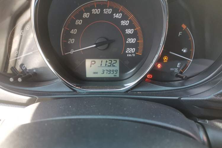 Used Toyota YARiS L Zhi Xiang 2021 1.5L CVT Leading Edition Odometer Close Up