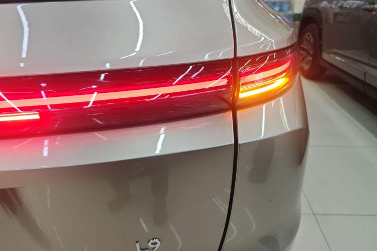 Used Li Auto L9 2023 Pro Model
