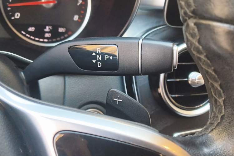 Used Mercedes-Benz C-Class 2019 C 180 L Fashion Edition Sport Version Gear Lever