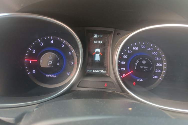 Used Hyundai Santa Fe 2015 2.0T Automatic Two-Wheel Drive Smart Version 5 Seats
