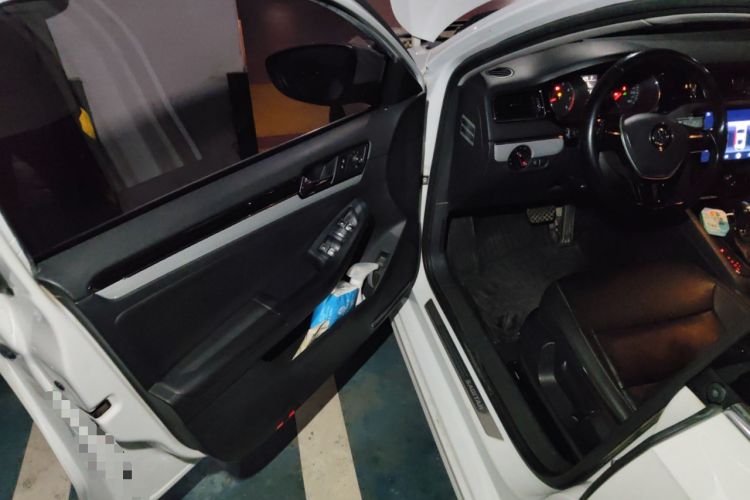 Used Volkswagen Sagitar 2015 1.6L Automatic Comfort Model