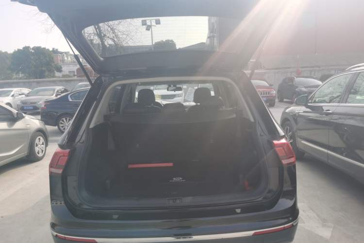 Used Volkswagen Tiguan L 2021 330TSI Automatic Two-Wheel Drive Smart Edition