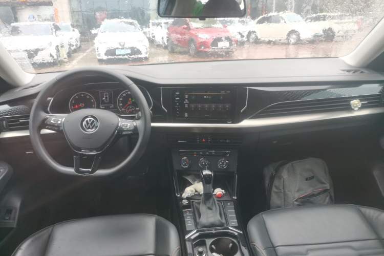 Used Volkswagen Passat 2021 330TSI Elite Edition Center Console