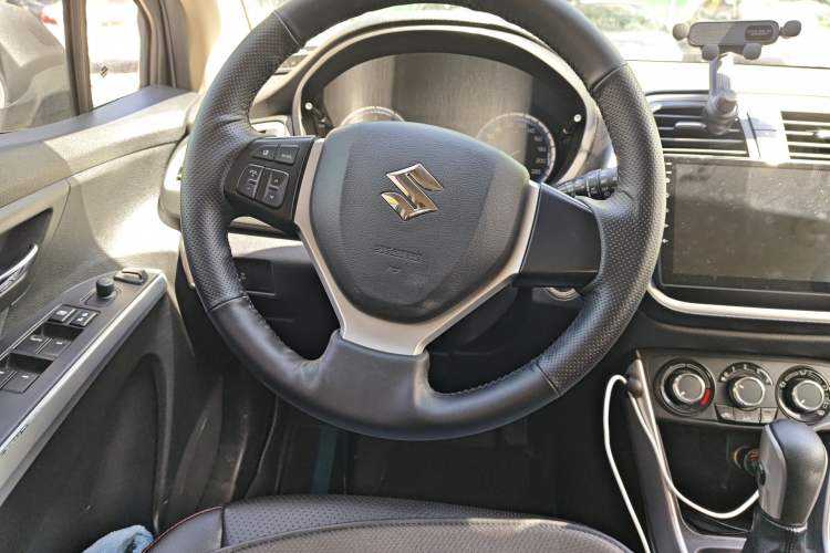 Used Suzuki S-Cross 2014 1.6L CVT Two-Wheel Drive Entry Model
