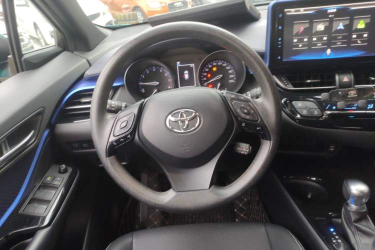 Used Toyota C-HR 2018 2.0L Leading Edition China VI
