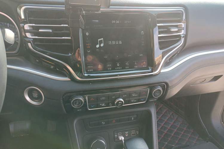 Used Jeep Grand Commander 2018 2.0T Four-Wheel Drive Premium Navigation Version China V
