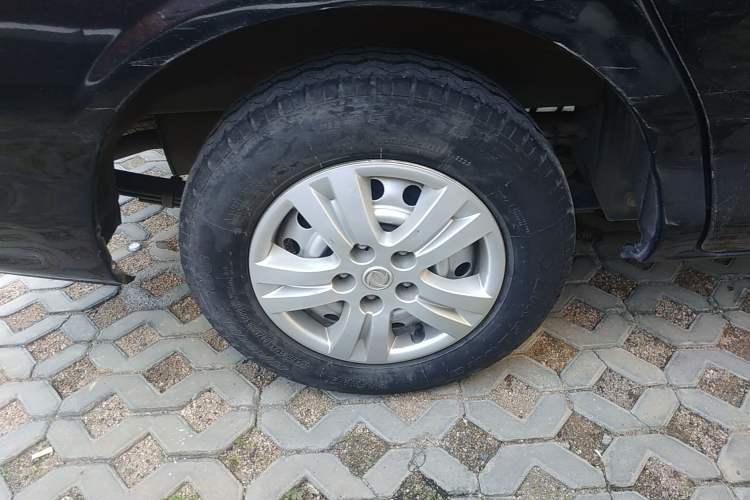 Used FORTHING Lingzhi 2019 M5 1.6L 7-Seater Base Model China VI
