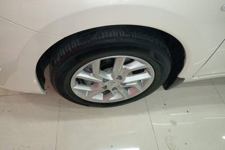 Used Nissan Tiida 2024 1.6L CVT Cool Dynamic Edition Left Front Wheel Hub