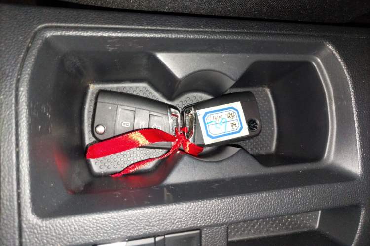 Used Volkswagen T-ROC 2021 280TSI DSG Two-Wheel Drive Comfort Connect Edition
