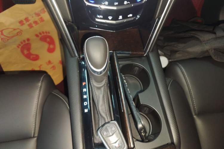 Used Cadillac XTS 2018 28T Tech Edition Gear Lever