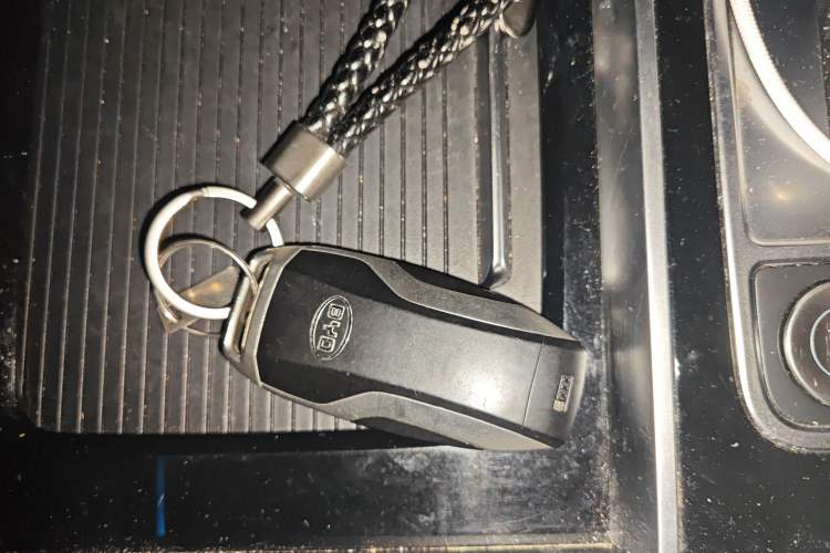 Used BYD Tang New Energy 2018 DM 2.0T All-Wheel Drive Smart Connectivity Luxury Model 7 Seats China V Emission Standard