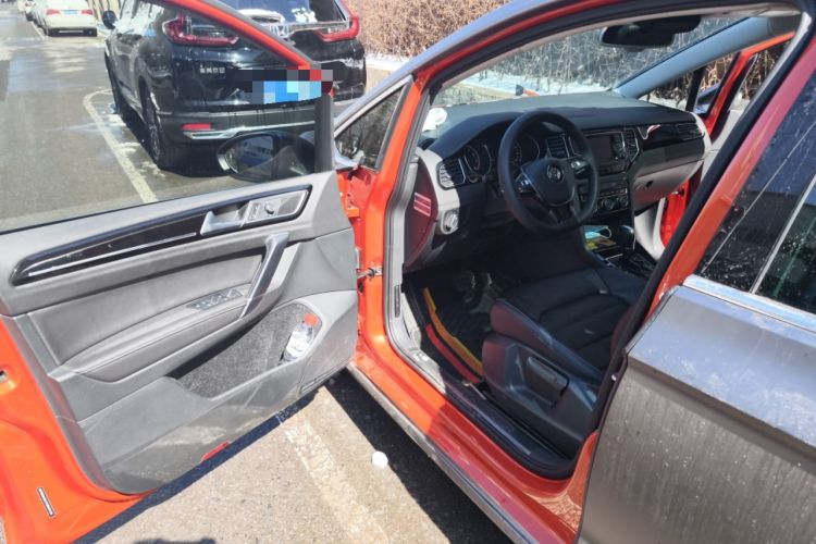 Used Volkswagen Golf 2015 1.4TSI Sportsvan