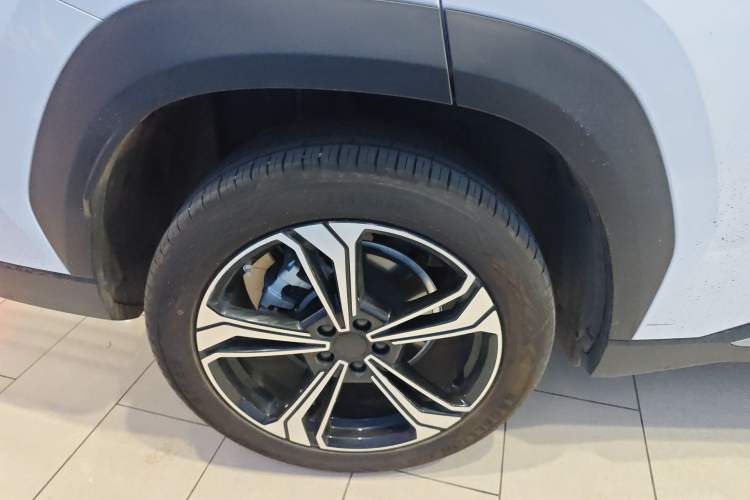 Used Geely Galaxy L7 2025 EM-i 115km Exploration+ Edition Exterior 5