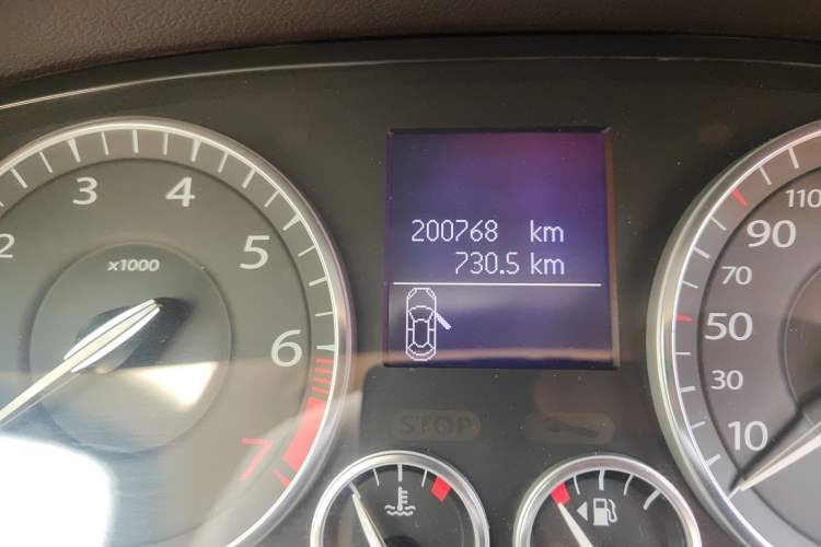 Used Renault Latitude 2011 2.5L Automatic Flagship Navigation Edition
