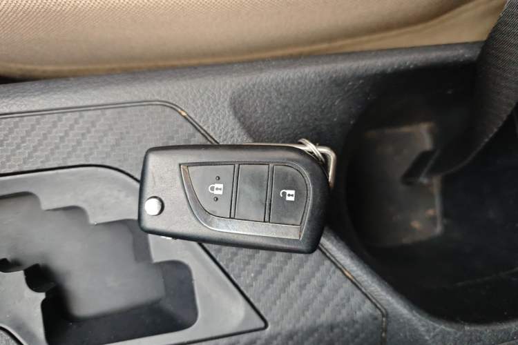 Used Toyota RAV4 2013 2.0L CVT Two-Wheel Drive Urban Edition