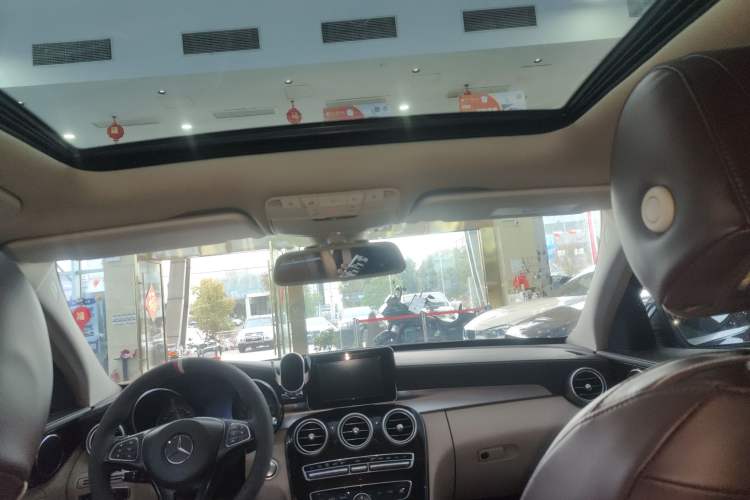 Used Mercedes-Benz C-Class 2015 Facelift C 180 L