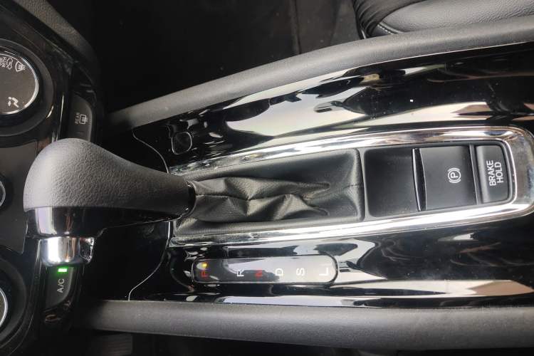 Used Honda Vezel 2020 1.5L CVT Pioneer Edition
