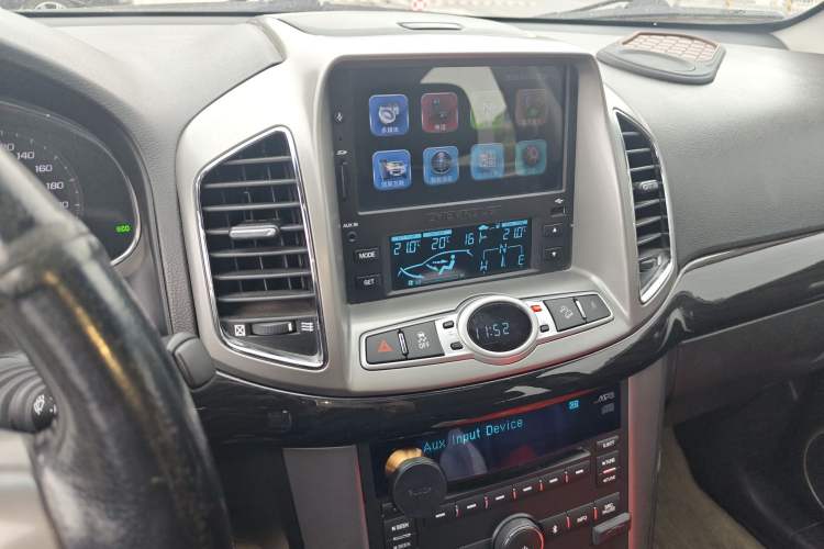 Used Chevrolet Captiva 2015 2.4L 4x4 Flagship Edition 7-Seater