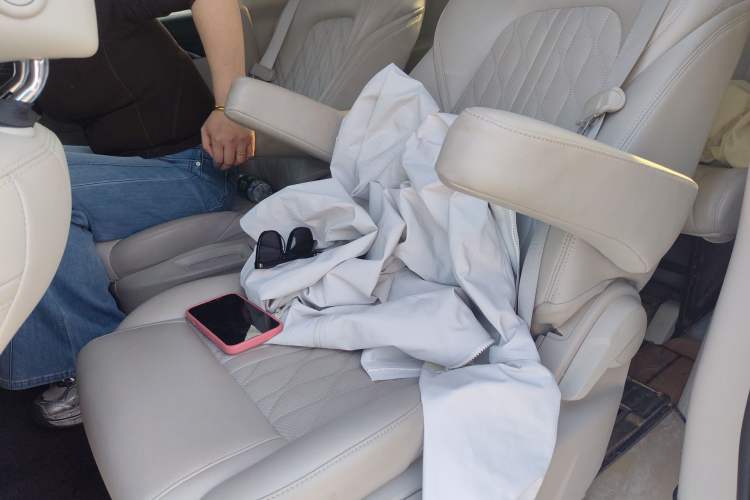 Used Buick GL8 2022 ES Landtrek 653T Comfort Edition