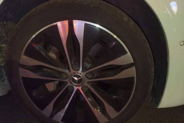 Used Mercedes-Benz C-Class New Energy 2024 C 350 eL Right Front Wheel Hub