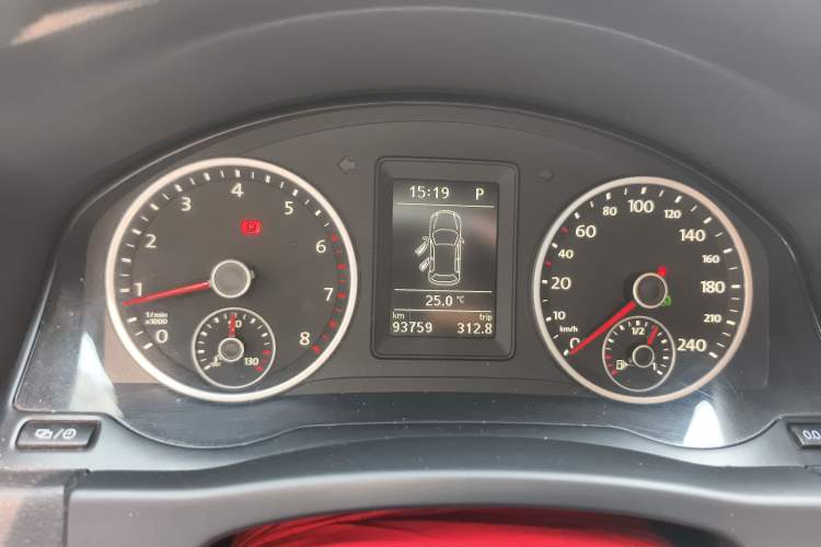 Used Volkswagen Tiguan 2013 1.8TSI Automatic Two-Wheel Drive Trend Edition Instrument Cluster