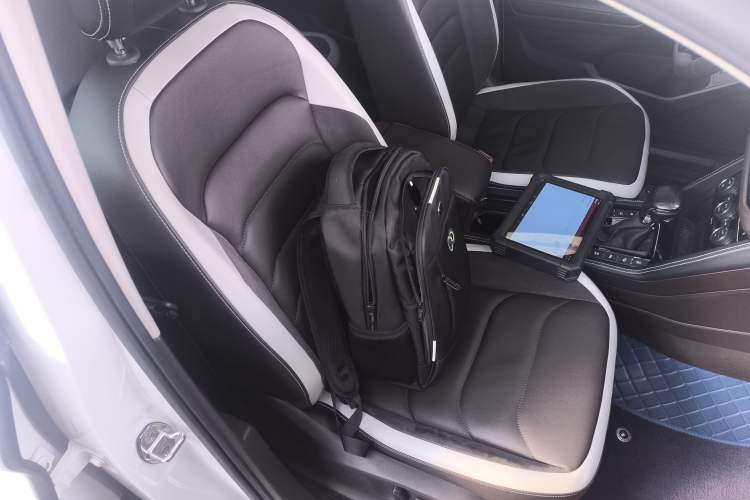 Used Volkswagen Tiguan L 2018 380TSI Automatic All-Wheel Drive Luxury Edition Right Front Seat