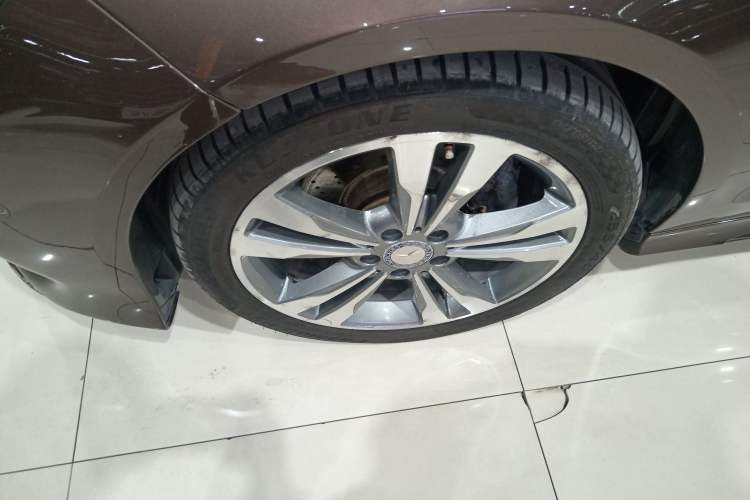 Used Mercedes-Benz E-Class 2014 Restyled E 260 L Sport Edition Left Front Wheel Hub