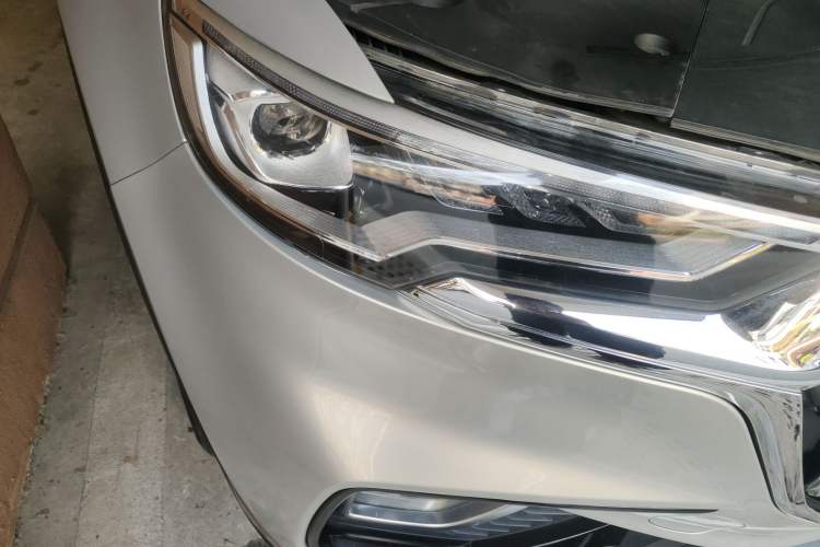 Used Hongqi HS5 2022 Facelifted Version 2.0T Smart Connect Flagship All-Wheel-Drive Edition
