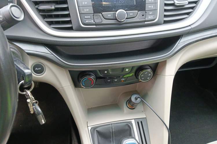 Used Buick Excelle GX 2018 15T Manual Elite Model
